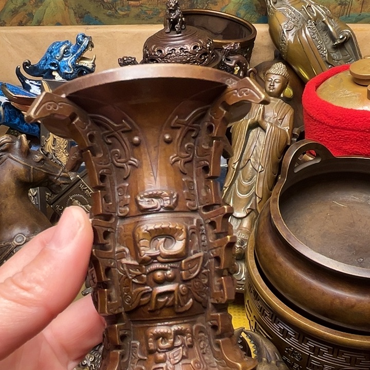 精美铜器批发档口