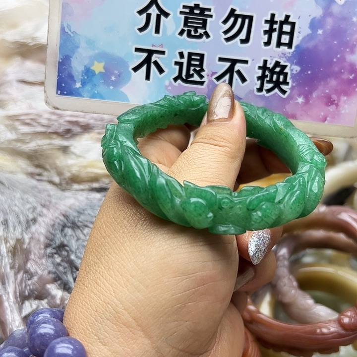 未镶嵌手镯石英岩玉若*?