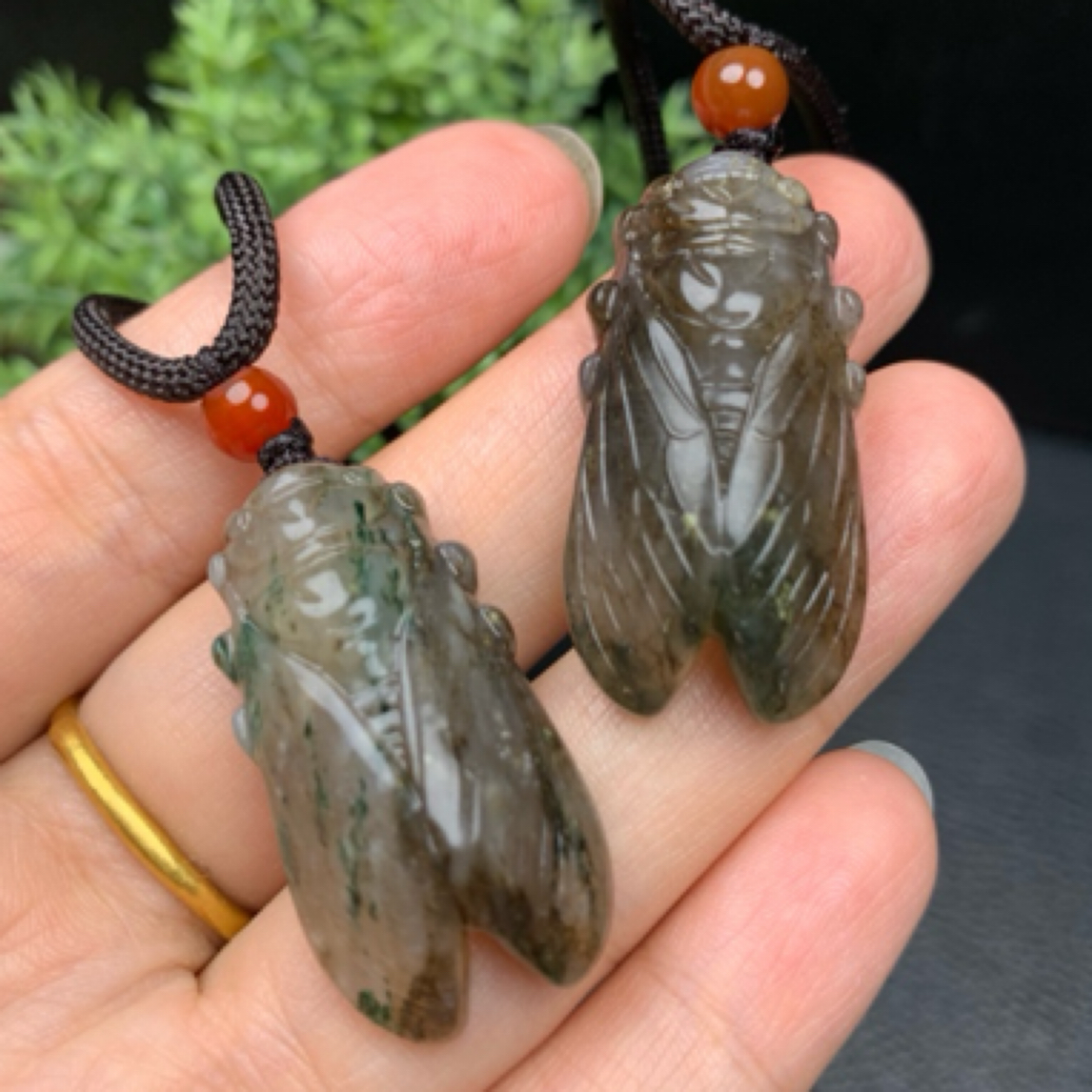 天然南阳独山玉俏糖一鸣惊人知了吊坠A830拍一发一，随机发货
