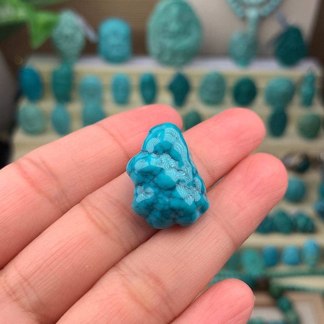 绿松石未镶嵌珠宝奇石