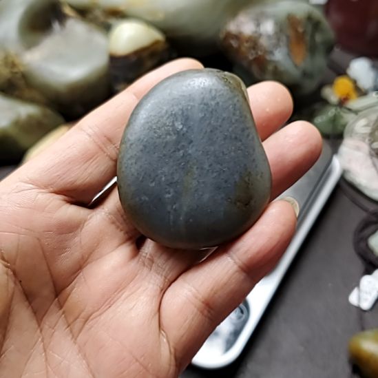 和田玉未镶嵌把件