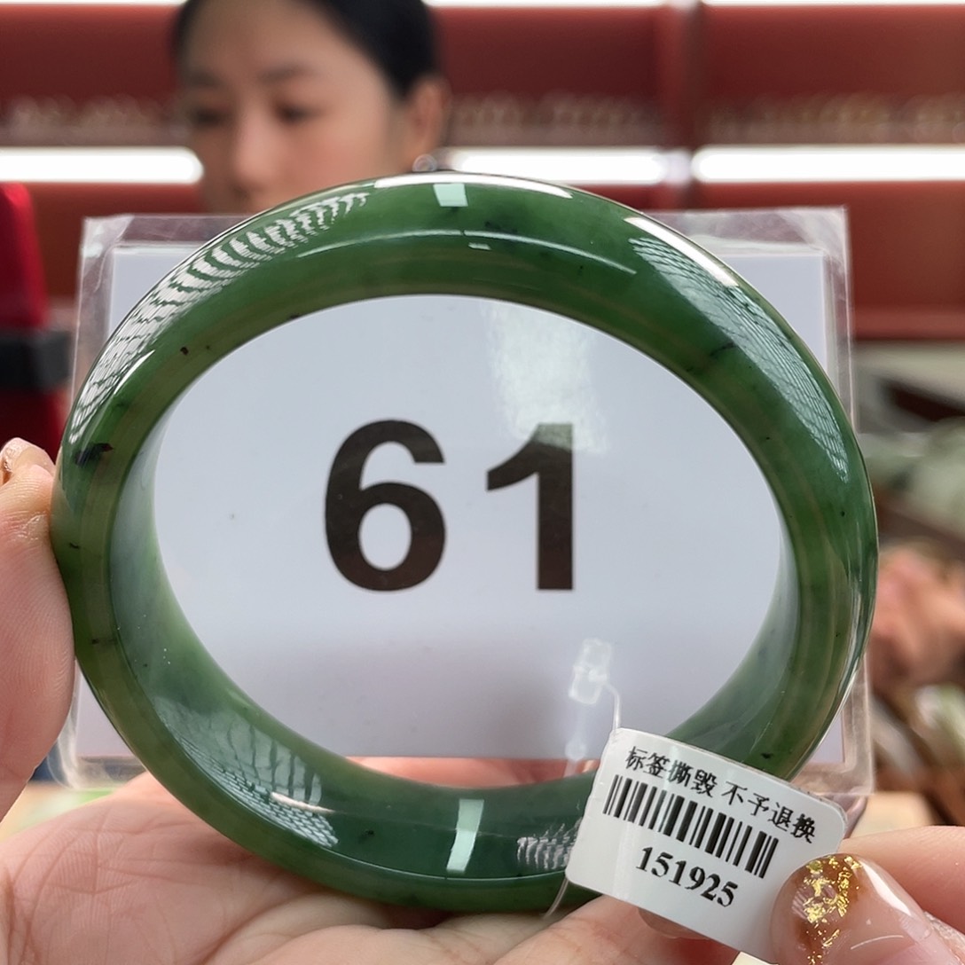 未镶嵌手镯和田玉大漏特漏！