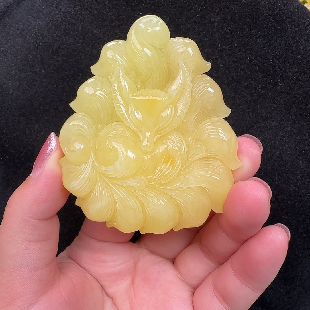 蜜蜡未镶嵌珠宝奇石