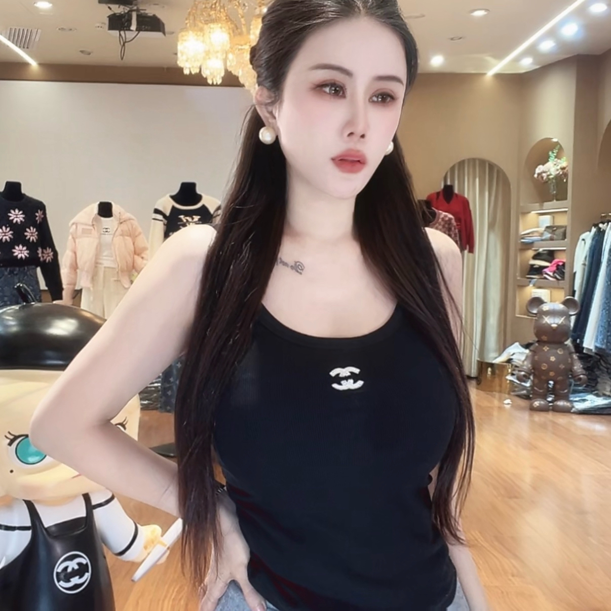 大婷子-VIP•订制款气质吊带背心（8-5991-6）