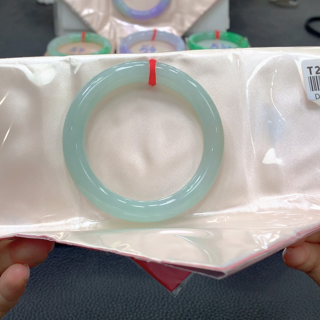 翡翠未镶嵌手镯7号