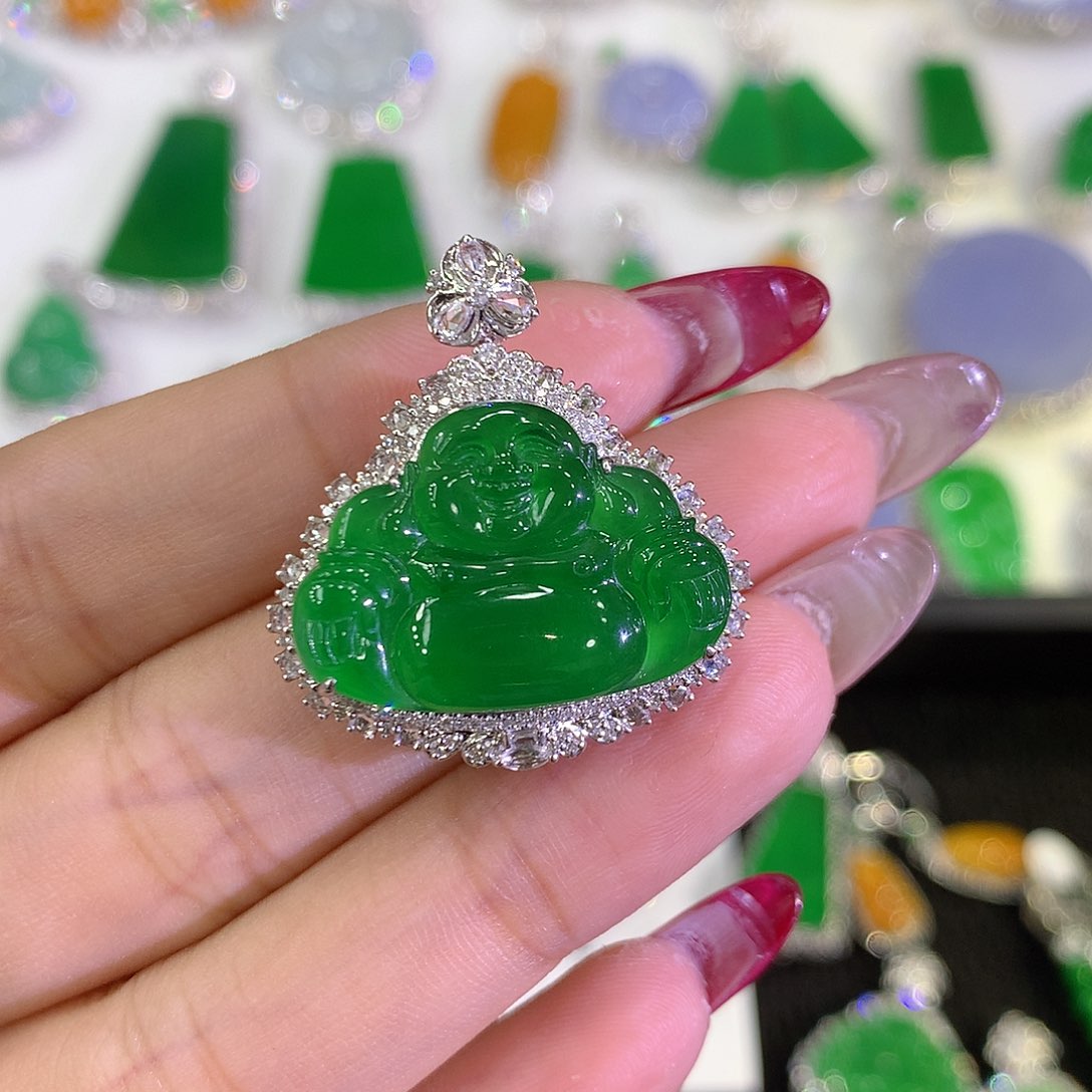 翡翠18K金镶嵌颈饰11111111