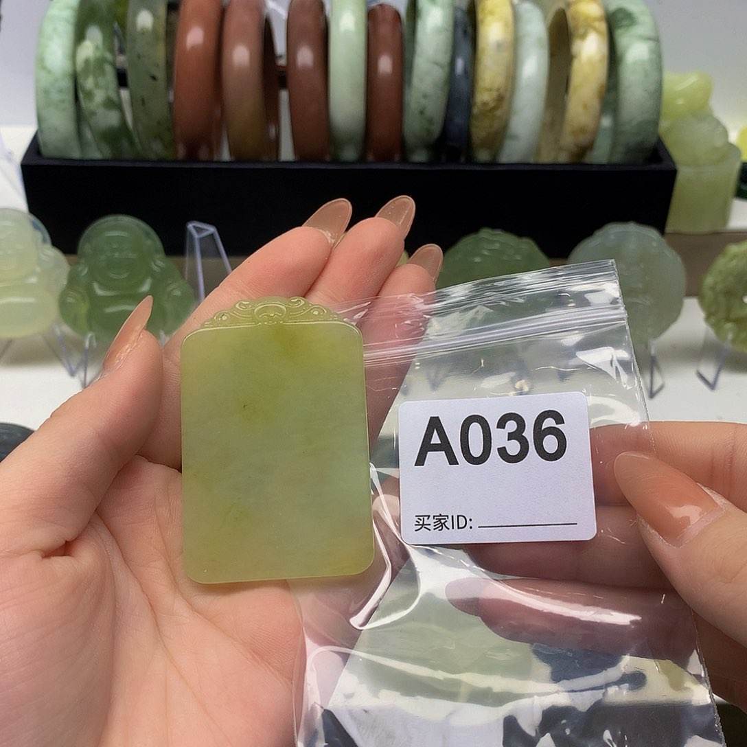 蛇纹石玉颈饰未镶嵌嘭*嘭