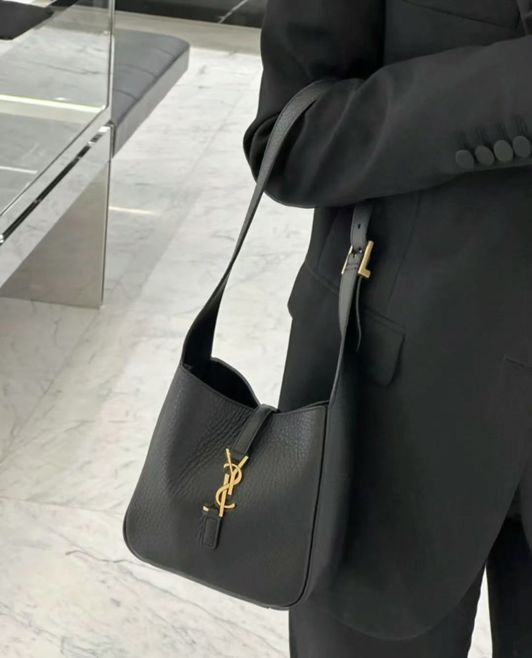 95新 YSL/圣罗兰 黑金hobo mini包 15cm 15969110