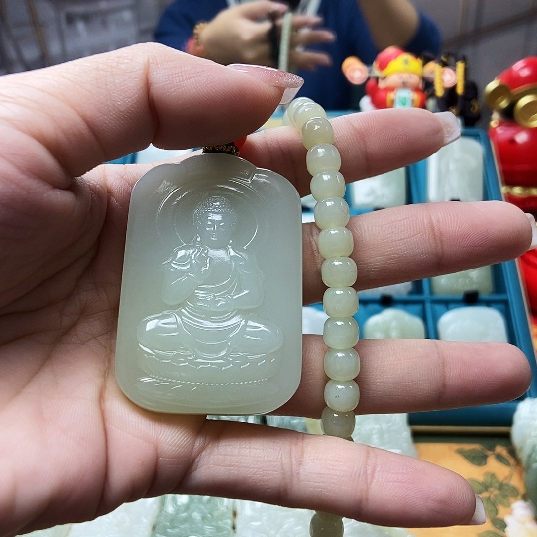 和田玉颈饰未镶嵌幸**远