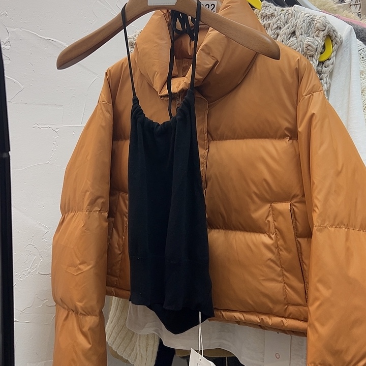 棉今天新款 黑色挂脖针织背心