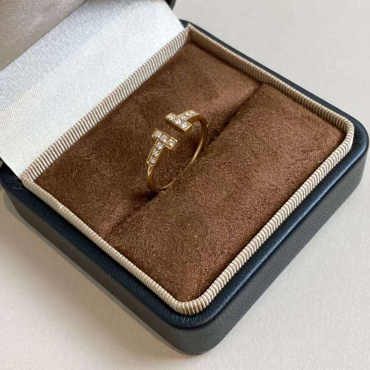 99新 Tiffany & Co./蒂芙尼 玫瑰金钻双T戒指 93775203/代卖服务