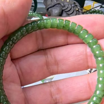 和田玉（碧玉）未镶嵌手链