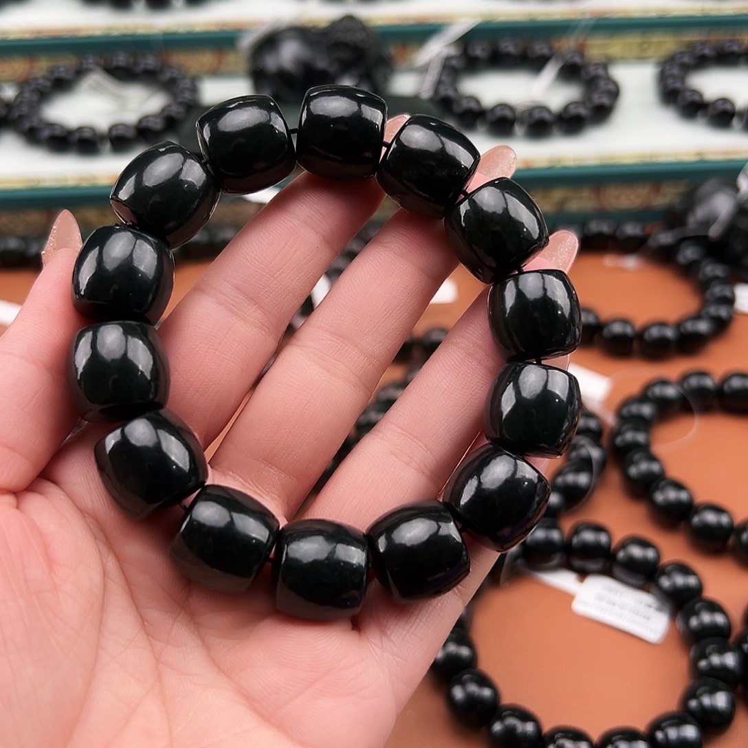 和田玉未镶嵌手串