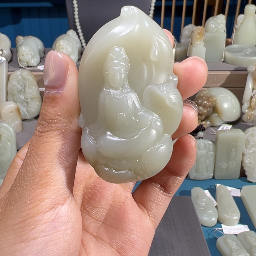 和田玉（糖玉）未镶嵌颈饰
