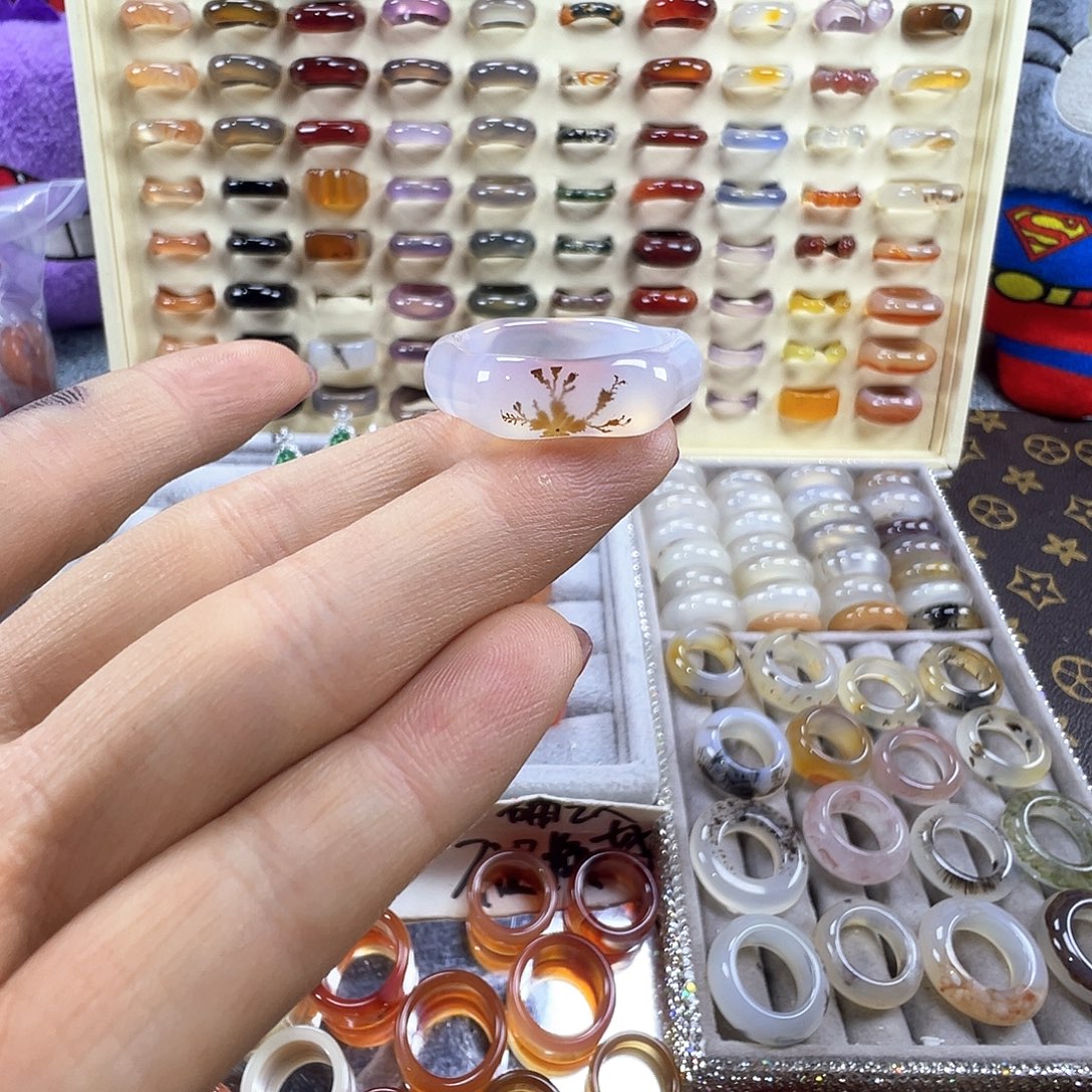 硬***铺玛瑙/玉髓未镶嵌戒指B30不退换19.7港23