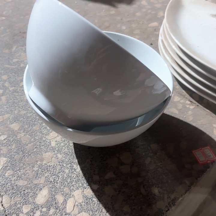 瓷片陶瓷盘子碗啥都有