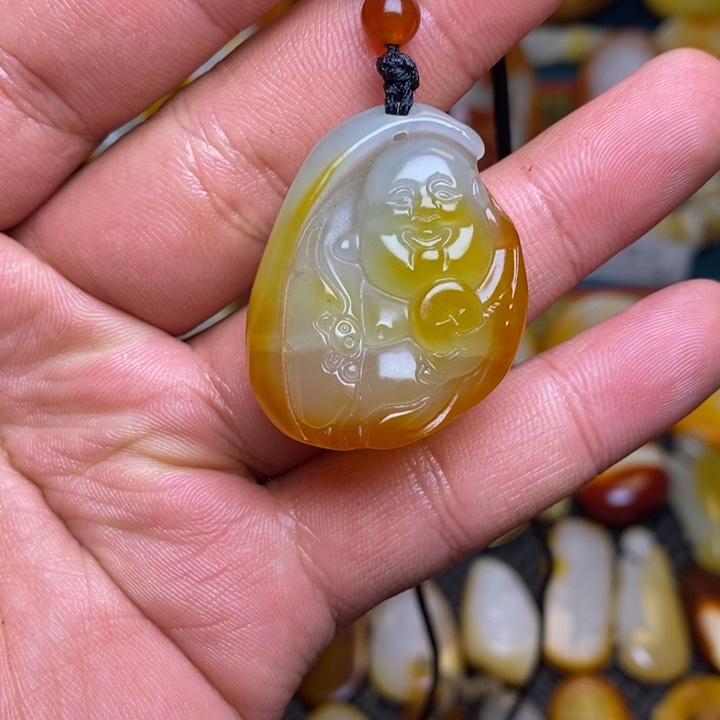 和田玉未镶嵌吊坠(赠链)