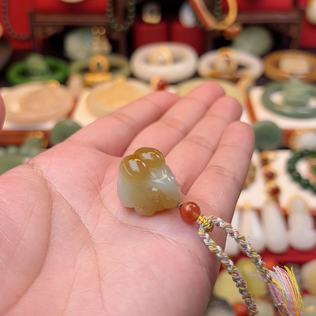 和田玉挂件未镶嵌