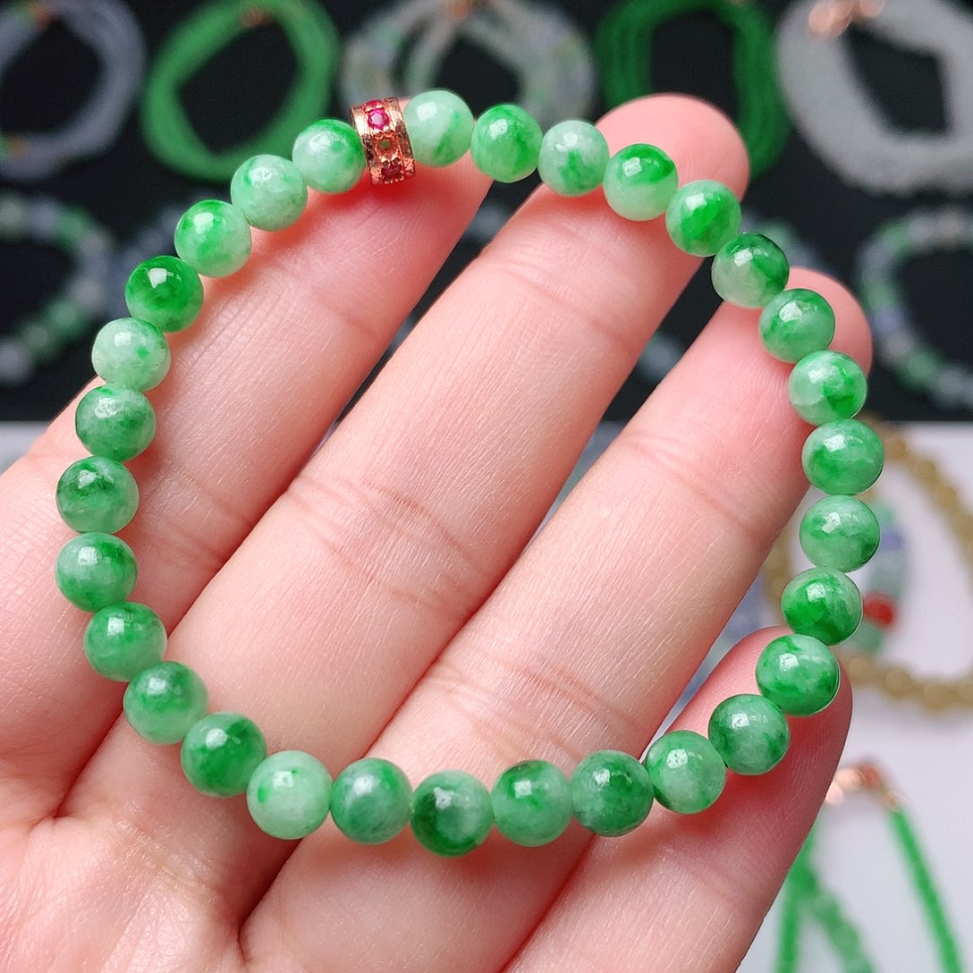 翡翠手链未镶嵌翡翠