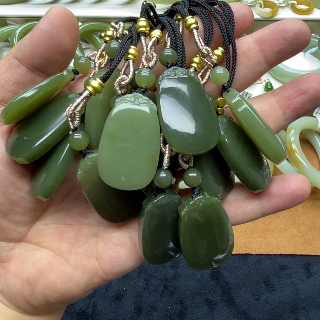 和田玉未镶嵌手链