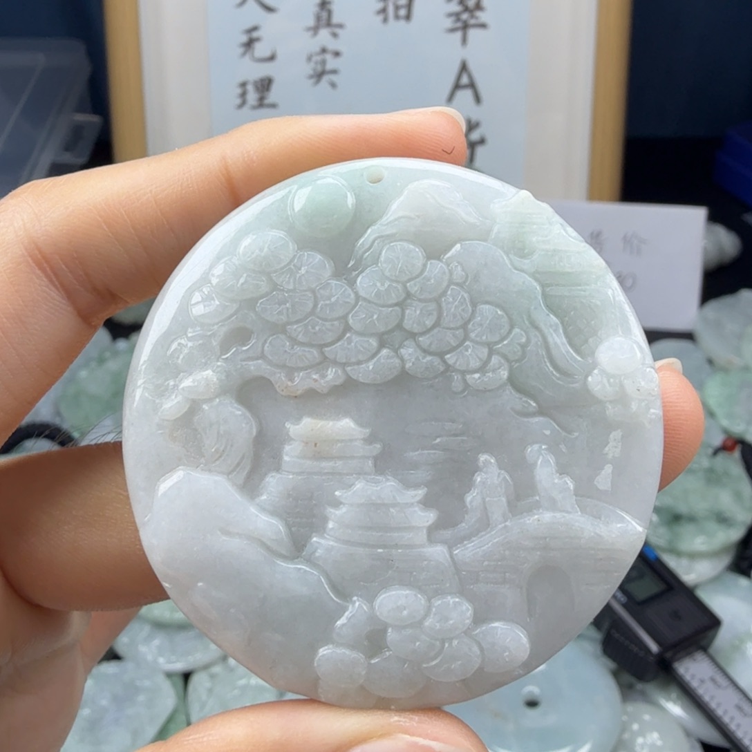 翡翠未镶嵌颈饰翡翠