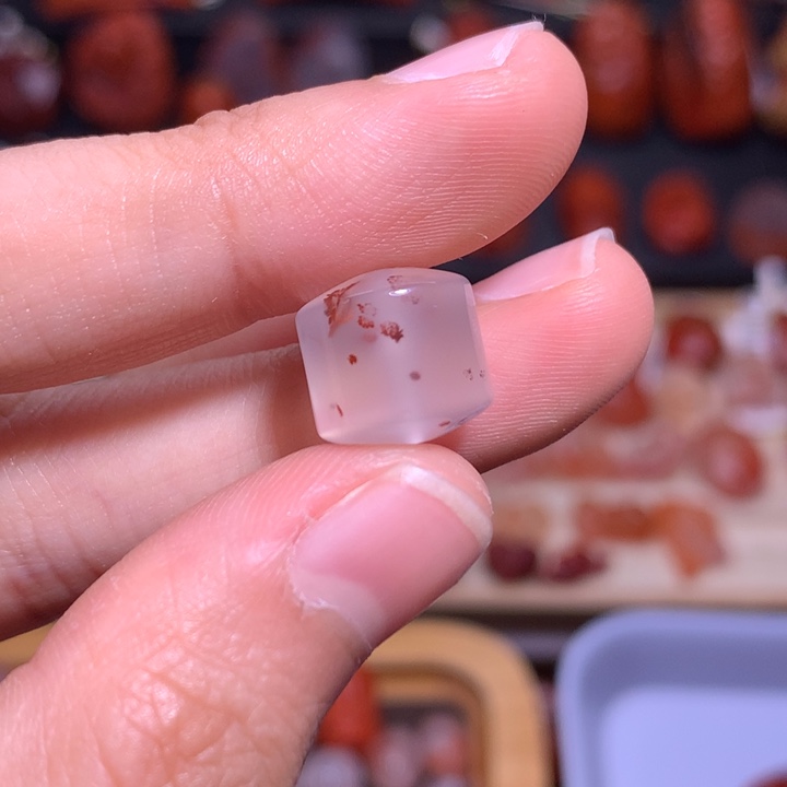 南红玛瑙未镶嵌珠宝半成品微瑕1688