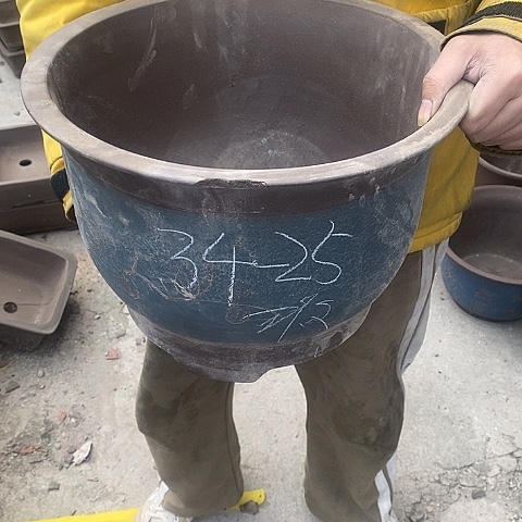 紫砂中国宜兴紫砂花盆，