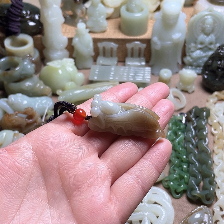 和田玉颈饰未镶嵌