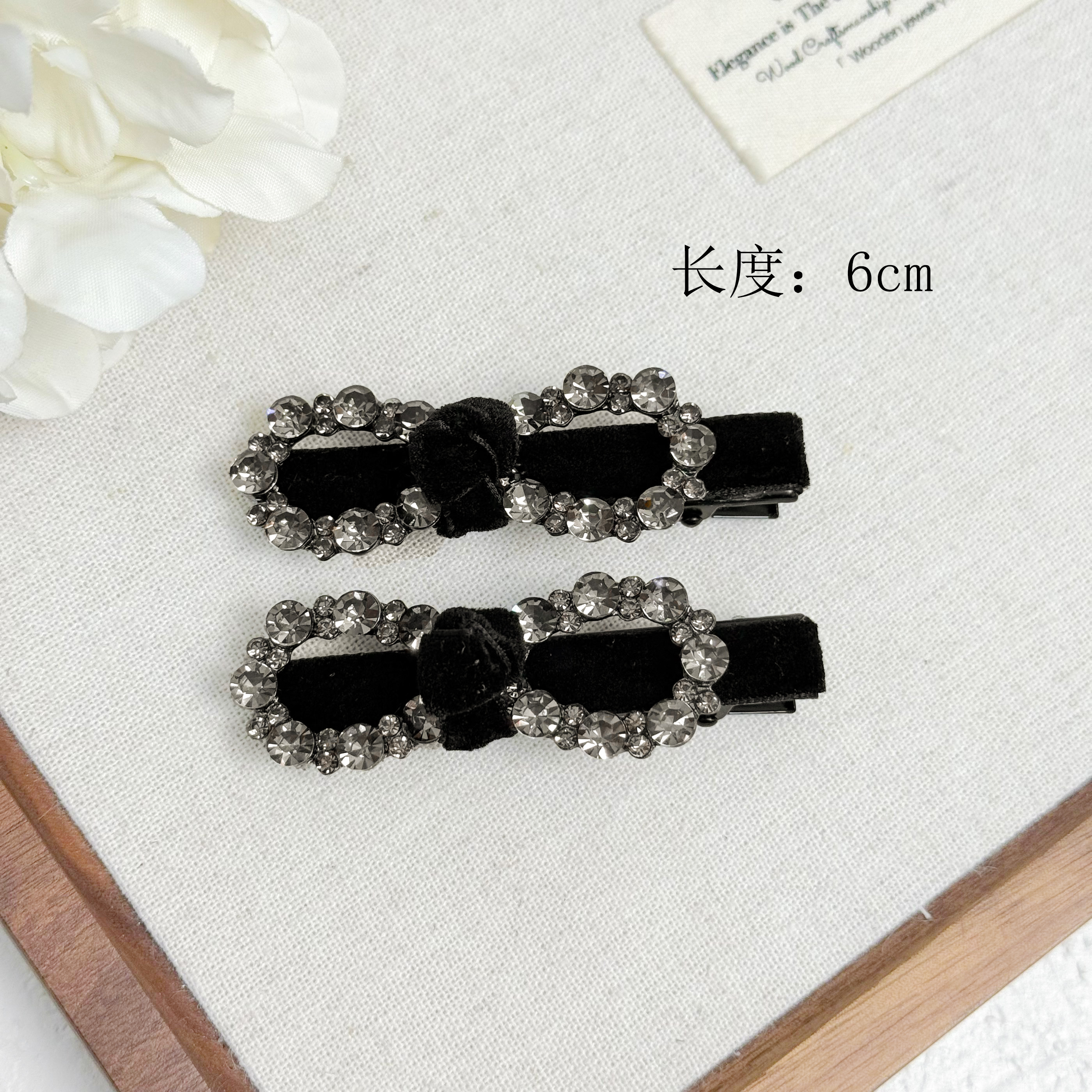 BAOSHATI/宝莎缇F-283植绒水钻秋冬百搭鸭嘴夹