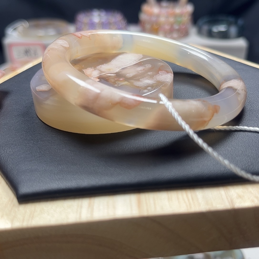 玛瑙/玉髓手镯未镶嵌S****?