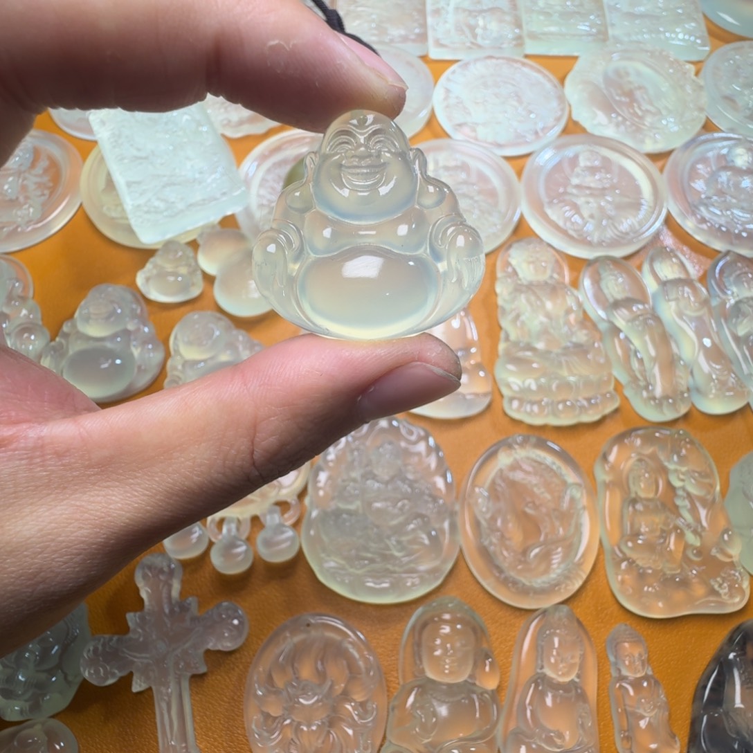 岫岩老玉（透闪石质玉）未镶嵌颈饰