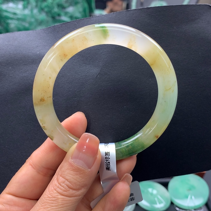 石英质玉未镶嵌手镯