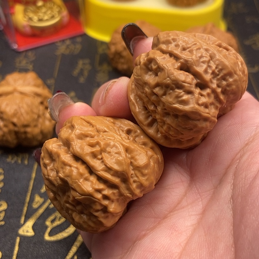 【闪购商品】文玩核桃把件夜*蛤蟆