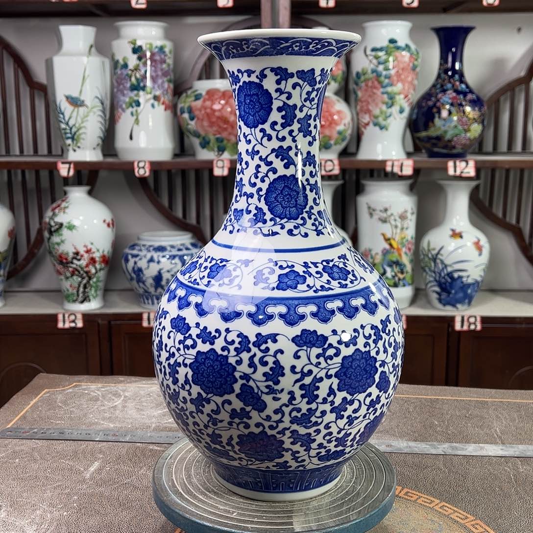 摆件陶景德镇陶瓷缠枝