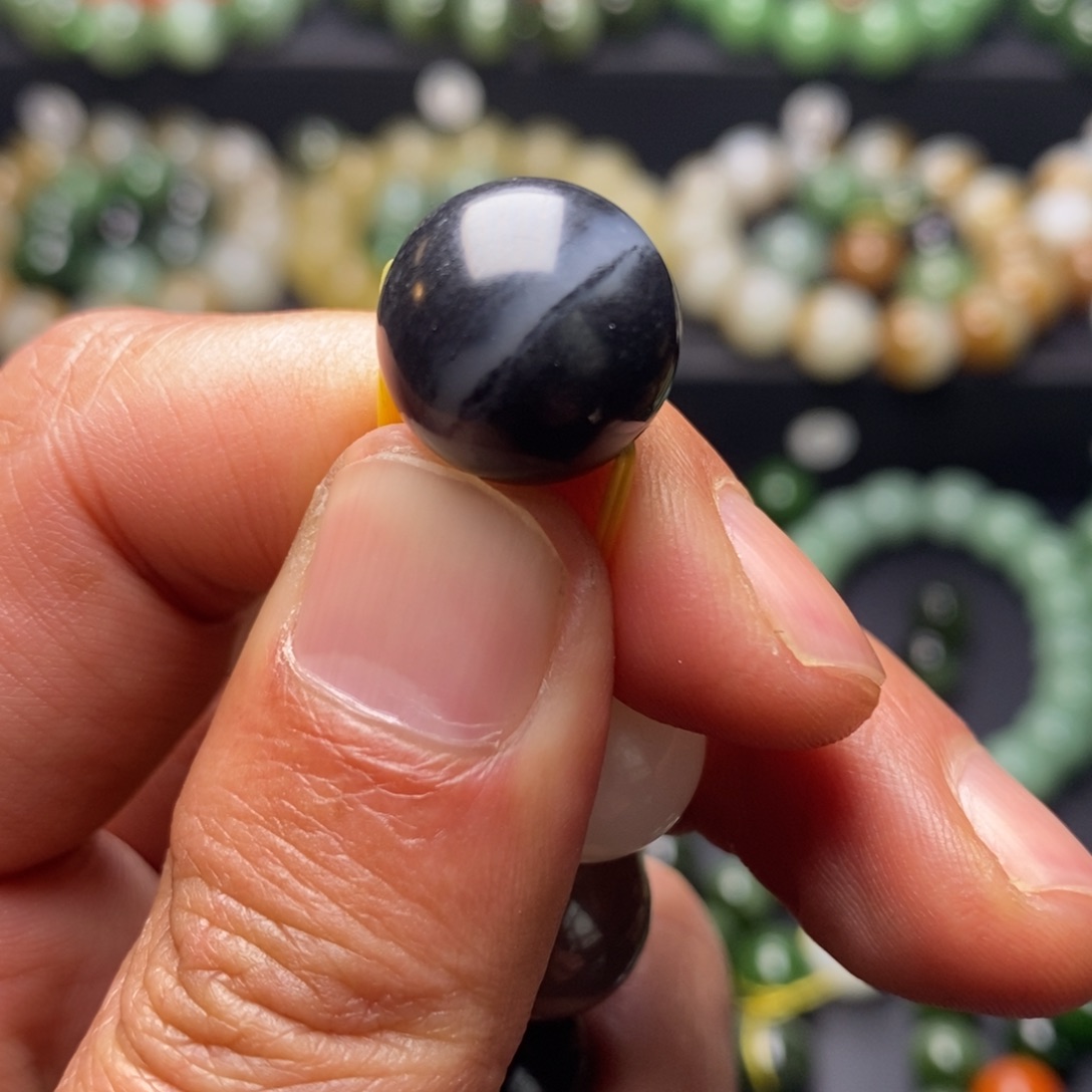 和田玉挂件未镶嵌美*家