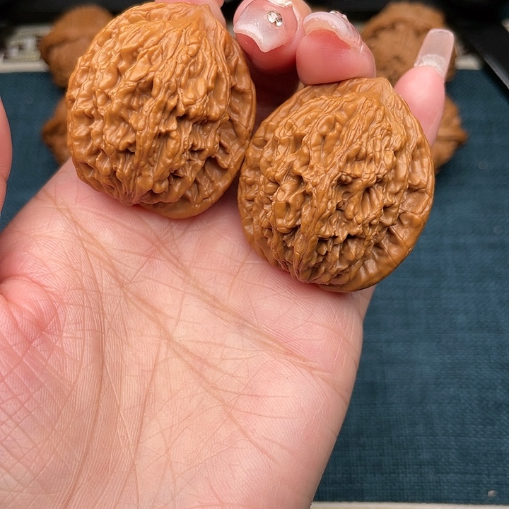 文玩核桃吊坠37全品虎头。