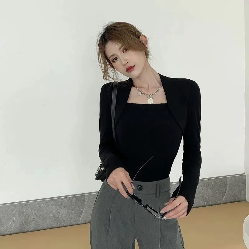 2025长袖T恤上衣女设计感小众白色方领假两件内搭修身打底衫A099