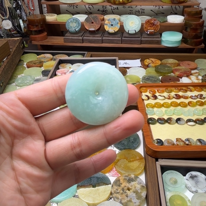 蛇纹石玉未镶嵌岫玉