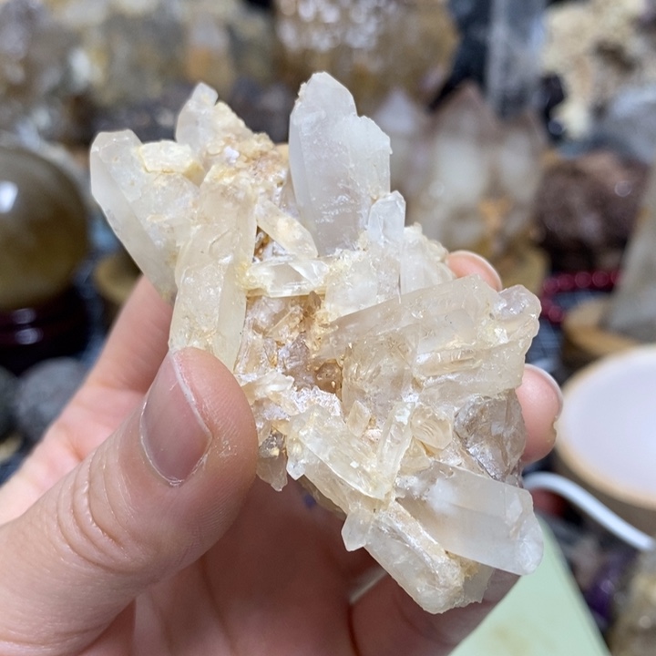 水晶水晶柱未镶嵌