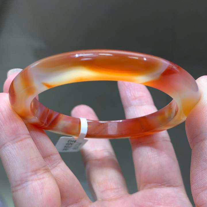 Z***.玛瑙/玉髓未镶嵌手镯