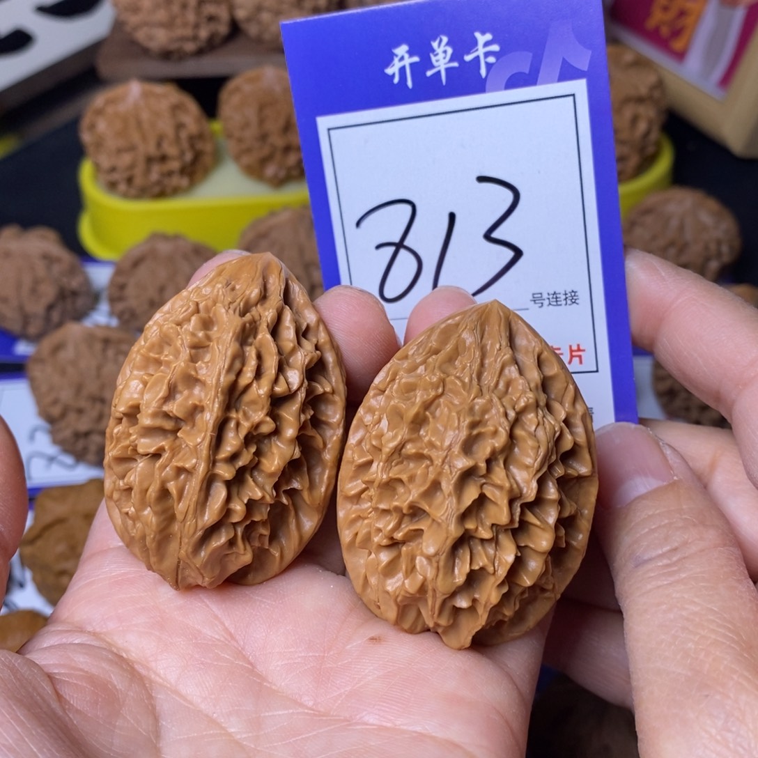 L***H文玩核桃把件8招财鼠813