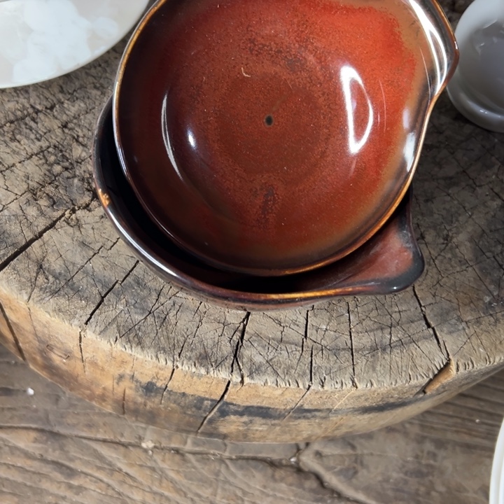 库存尾货四厂铁红釉碗一对