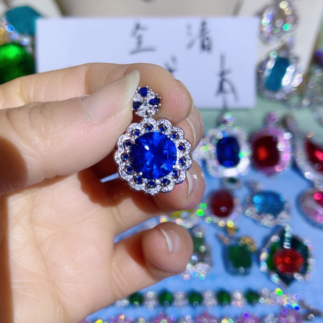 钨金璀璨夺目耀眼