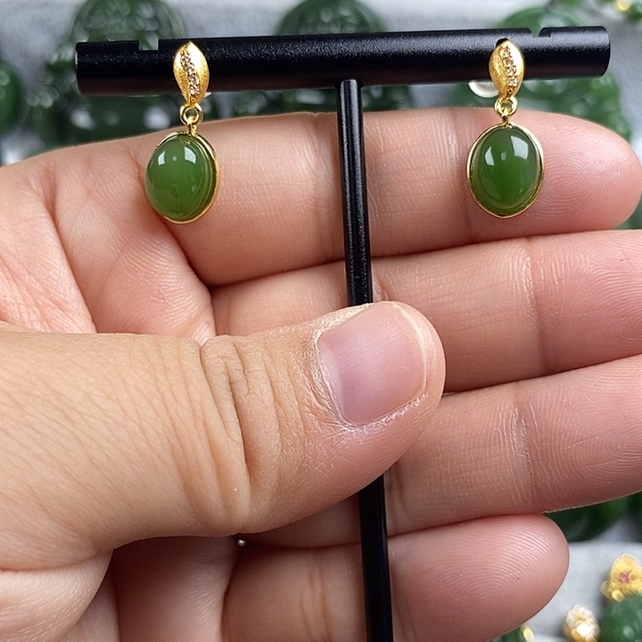 和田玉未镶嵌耳饰