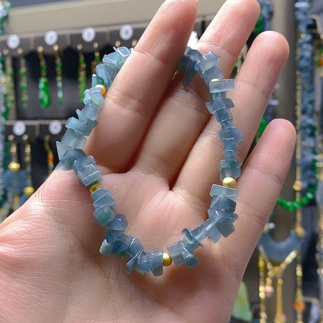 未镶嵌翡翠耳饰翡翠