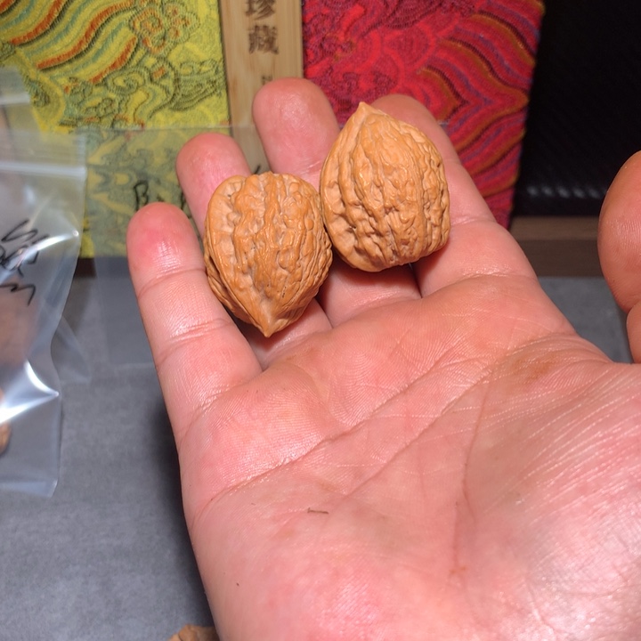 ****子核桃野生鸡心虫眼麻核桃