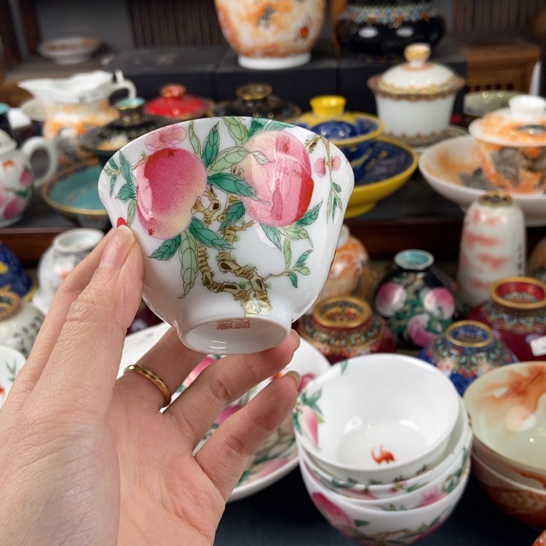 陶瓷艺术家的作品是一种非常感谢