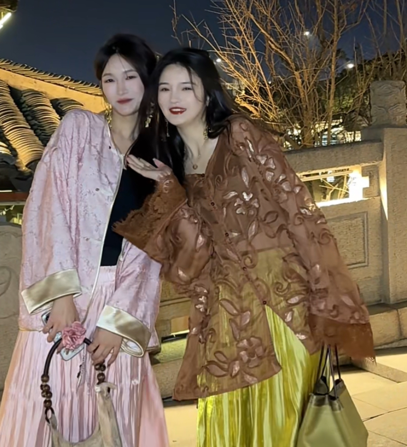 月畔湾【华似锦】春季新款国风薄款新中式亮片上衣复古百搭衬衣