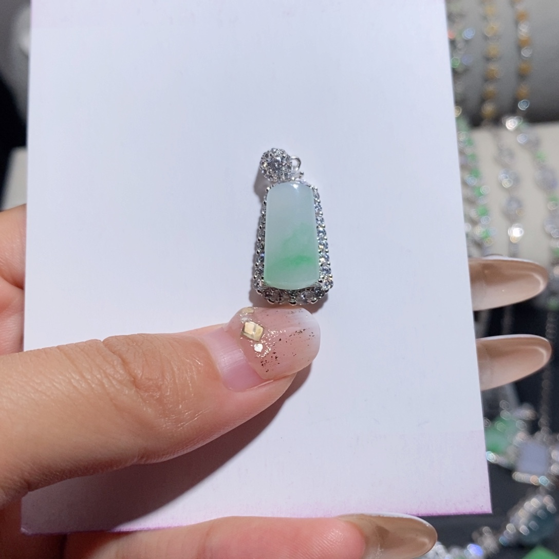 翡翠银S925镶嵌吊坠(赠链)c c c