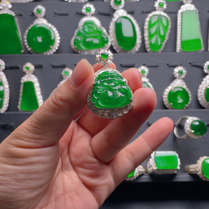 翡翠颈饰银S925镶嵌翡翠吊坠